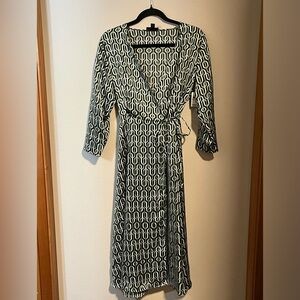 NWT Alfani size 6 3/4 sleeve long wrap dress, u-pattern in cream/black/green